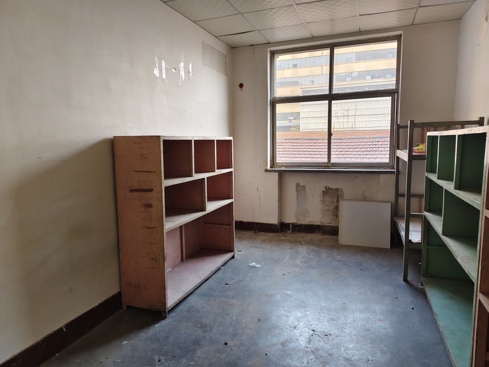 特佳铺编号2599新华区维明路临街800平商铺出租