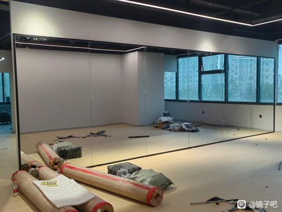 安装卫生巾镜子组合玻璃镜子