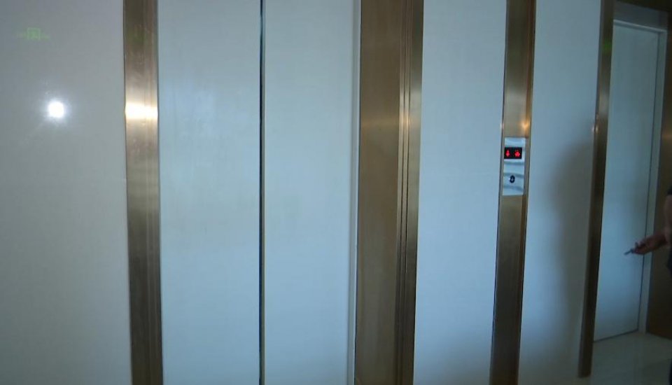 北京回收超市设备电梯旧货架推车空调欢迎来电不锈钢设备