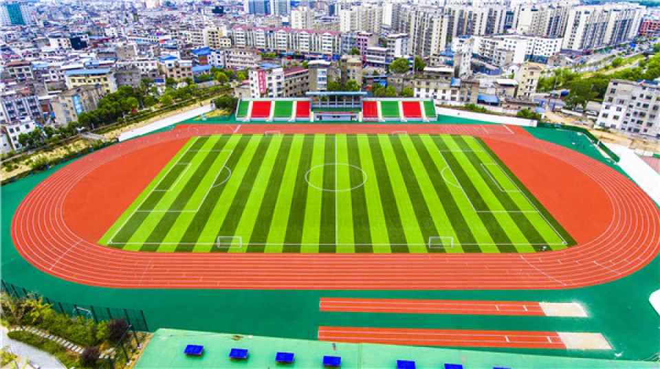 塑胶跑道厂家怎么选