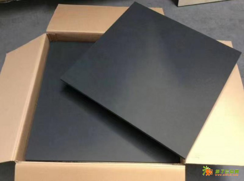 矿棉板吊顶材料工厂吸音防火潮600/595天花办公室装饰穿孔隔音板